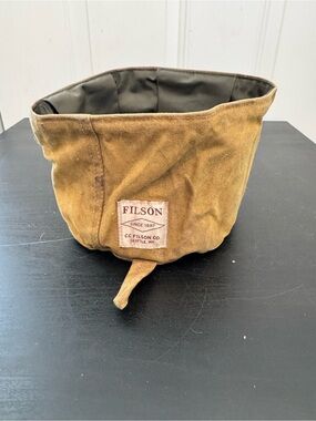 Filson Oil Finish Wax Travel Dog Bowl Tan Brown